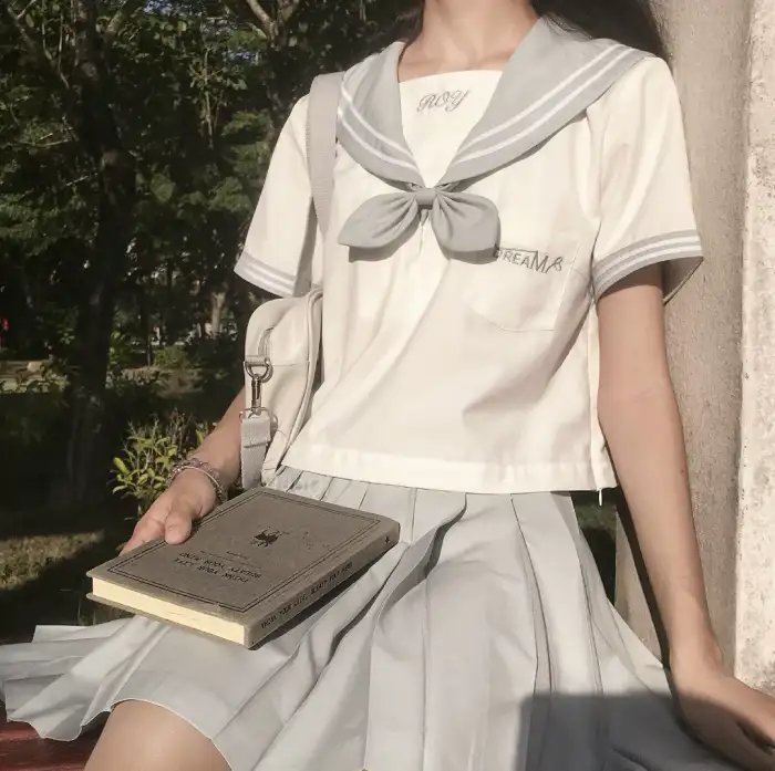 上帝存在，她叫佩特鲁尼娅